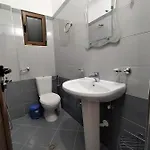 Ahmeti * Ksamil