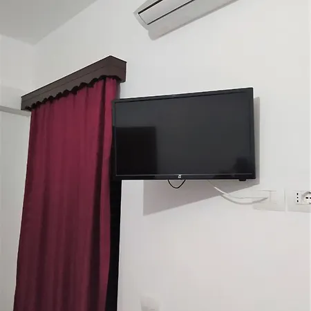 Ahmeti Apartment *